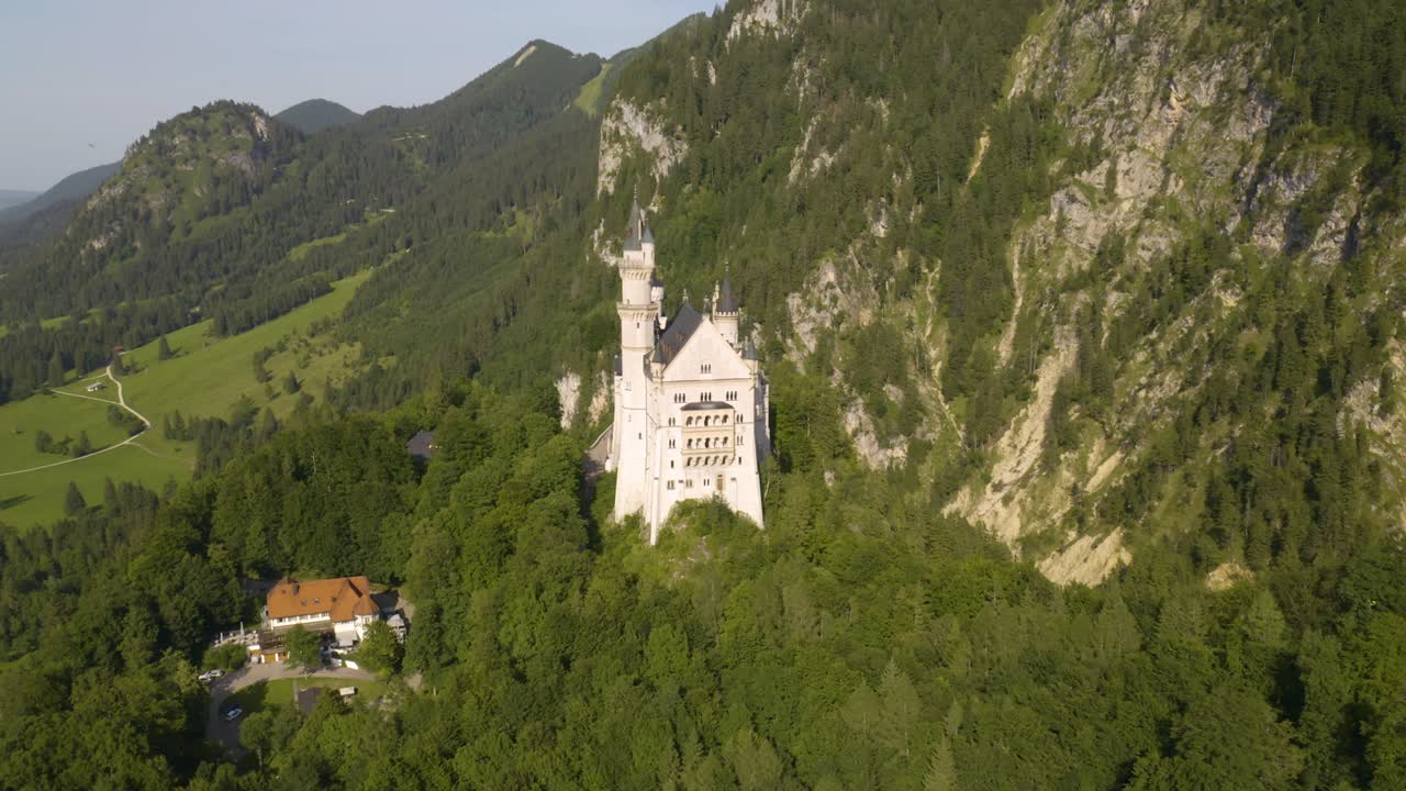 아름다운 여름 오후에 독일 바이에른의 노이슈반슈타인 성