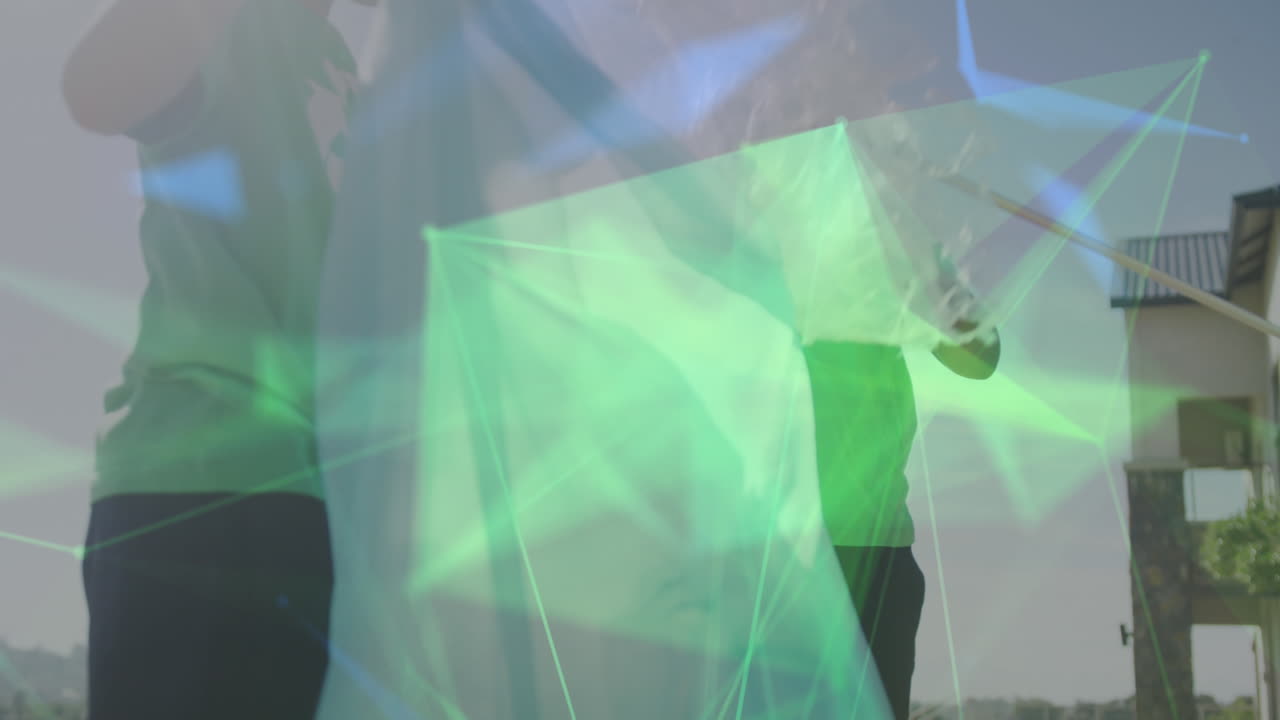 animación de redes sobre escolares felices y diversos en el reciclaje de camisetas y recolección de residuos