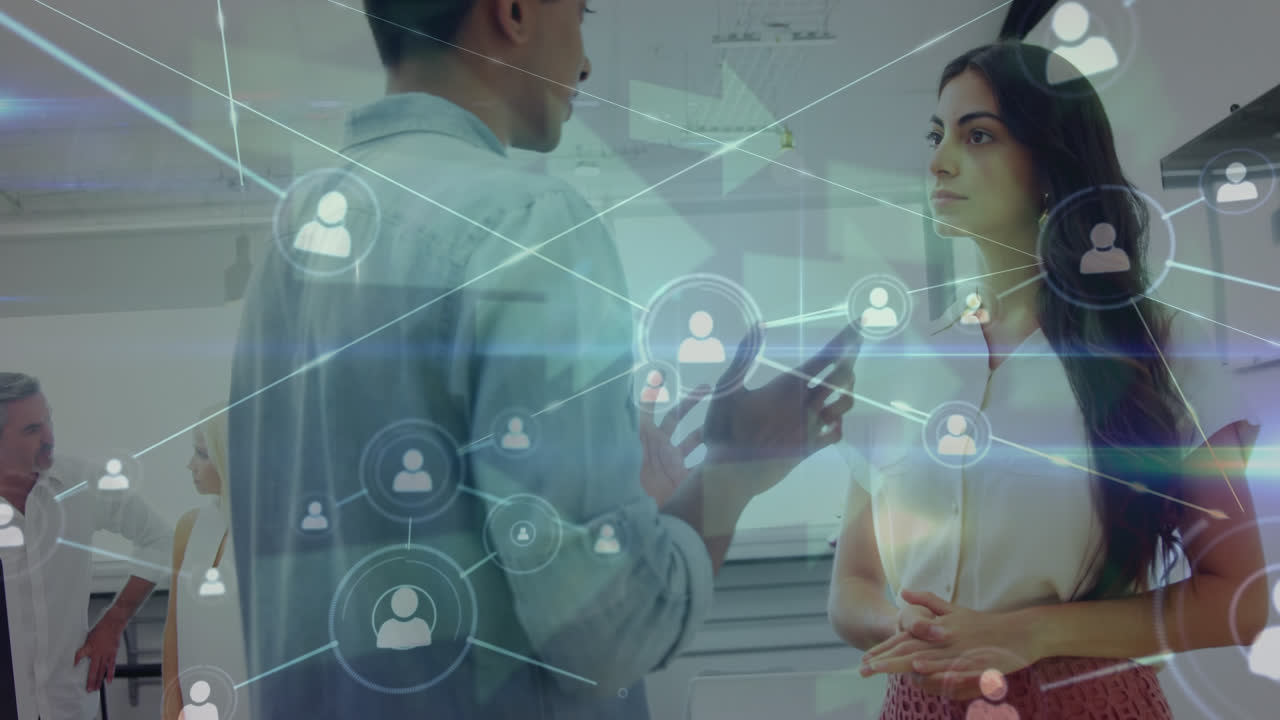 animación de la red de conexiones entre diversos compañeros de trabajo en la oficina
