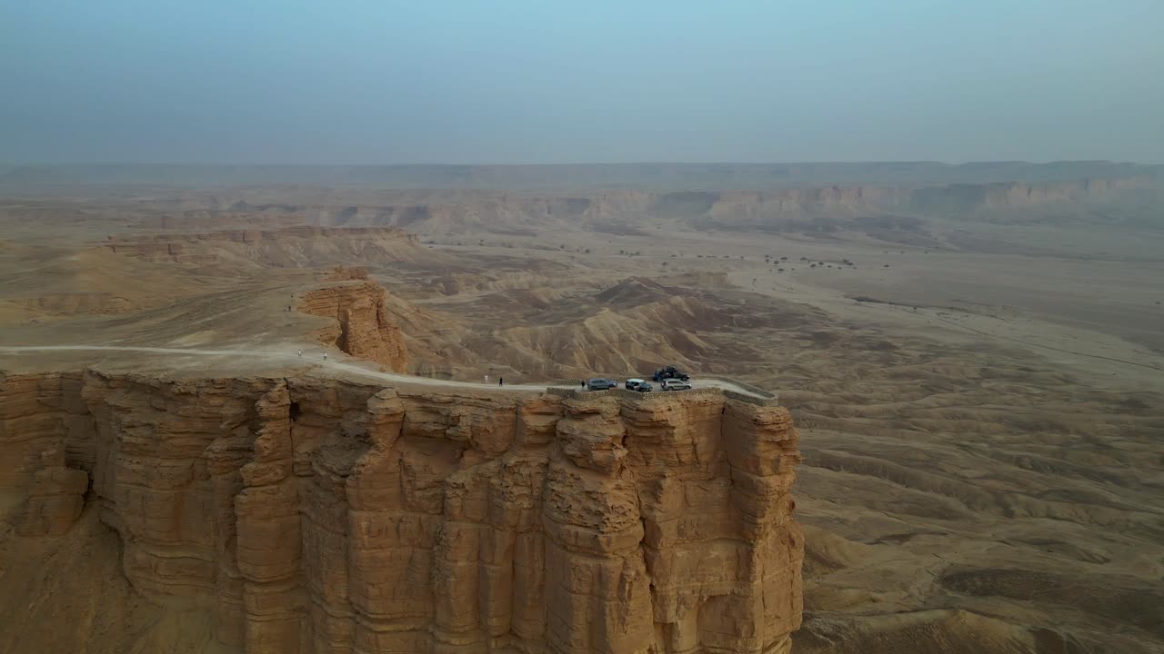drone disparó el borde del mundo o jebel fihrayn en arabia saudita