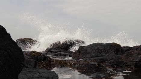 Mar-Irlandés-En-La-Playa-En-La-Costa-Norte-De-Irlanda,-Condado-De-Antrim-15