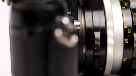 Detalles-De-La-Cámara-De-Película-Analógica-Vintage-De-35-Mm