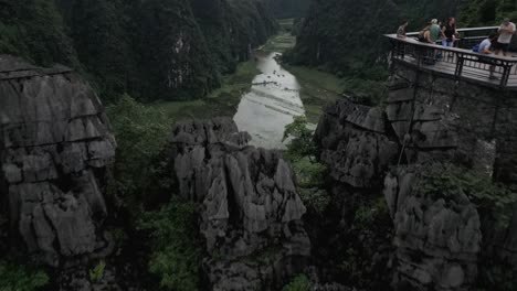 hermosa toma aérea de nin bihn, hang mua, vietnam