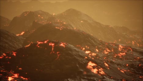 campos de lava y colinas en un volcán activo