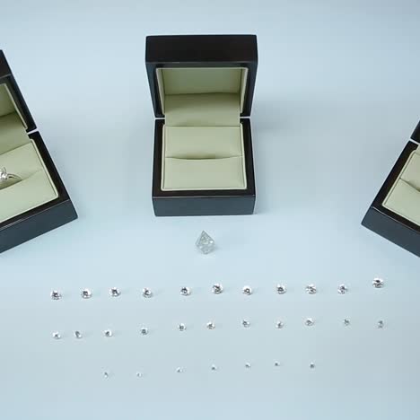 diamantes de lujo sobre fondo blanco