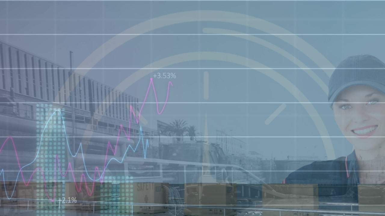 Animación de una trabajadora caucásica con mercancías en una cinta transportadora, datos financieros con una fábrica de fondo.