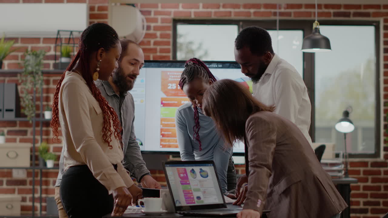 Business people doing teamwork for project planning in office