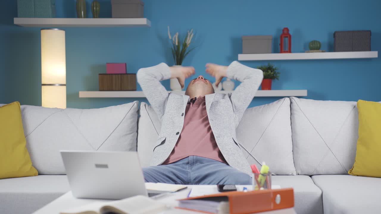 홈 오피스 워커가 실패하고 있습니다.