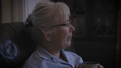 images of an elderly man and a woman drinking from a mug