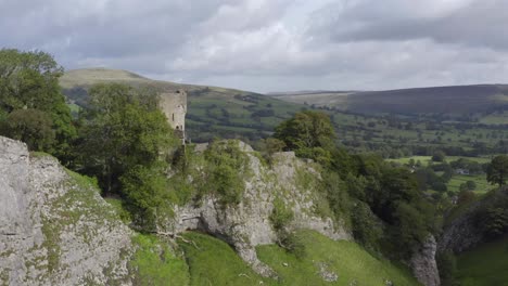 drone shot rising above peveril castle 06