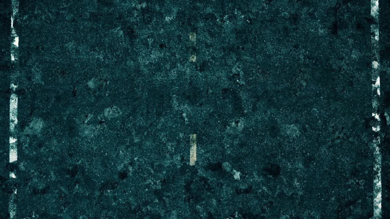 빠른 속도로 오래된 깨진 손상된 아스팔트 도로를 가로질러 이동하는 것 - 원활한 루핑