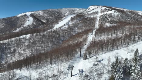 Aerial-shot-of-bubble-car-chair-lift