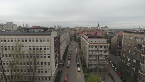 Ein-Stadtpanorama-In-Osteuropa-An-Einem-Bewölkten-Tag