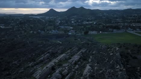 Cloudy-overcast-aerial-over-Vasquez-Rocks,-Nature-Area-on