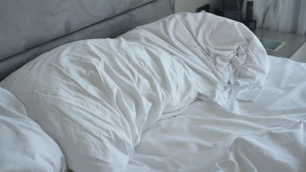 만들어지지 않은 침대