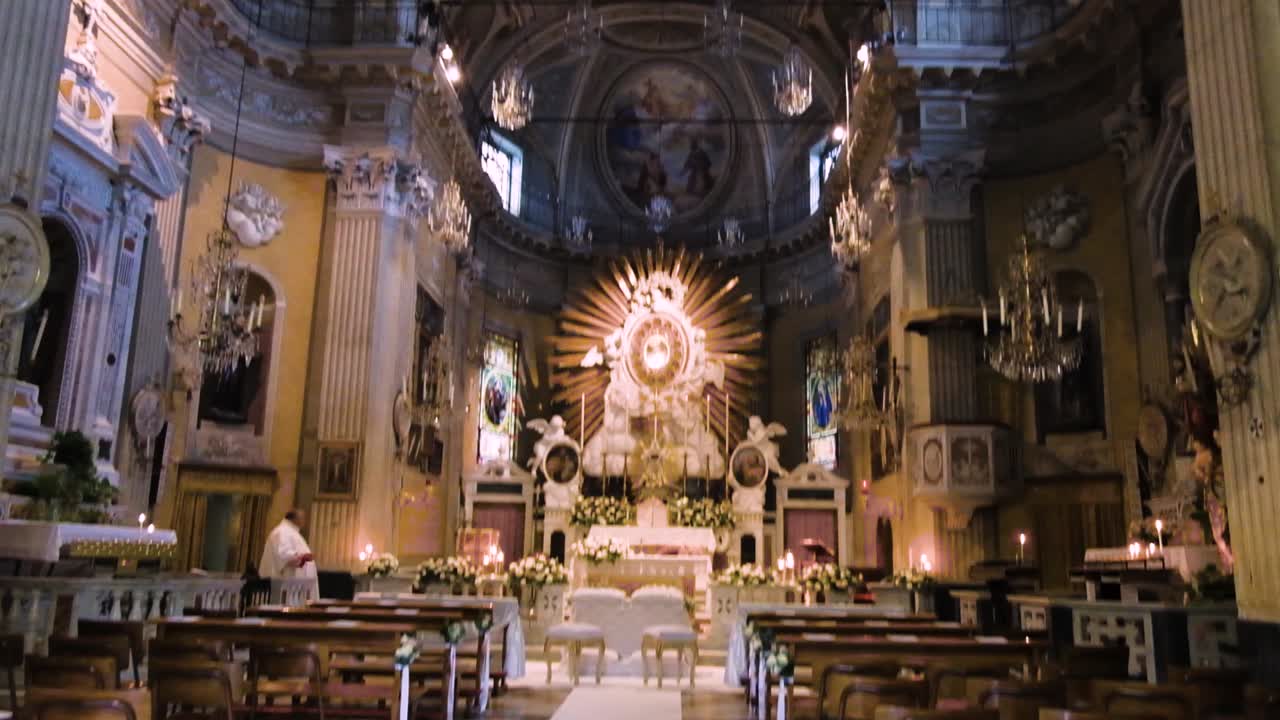 chiesa prima di un matrimonio