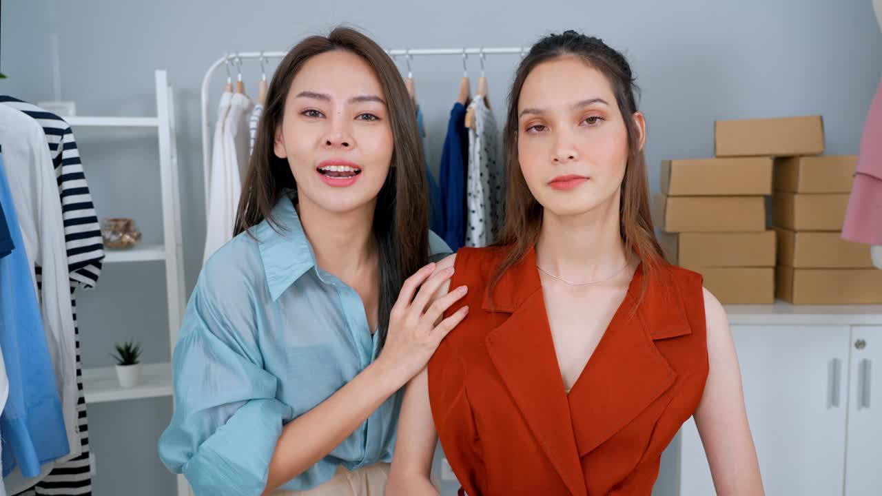 소셜 미디어에서 판매, 온라인 판매, 온라인 상점, 라이브 스트리밍 판매, 스트리밍