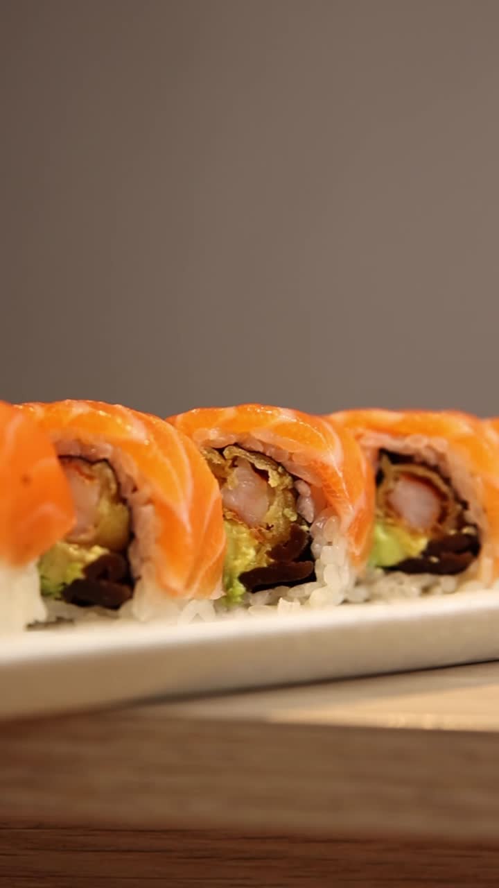 Lohi sushi rullat