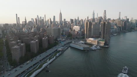 disparado en el centro de manhattan en una noche de verano