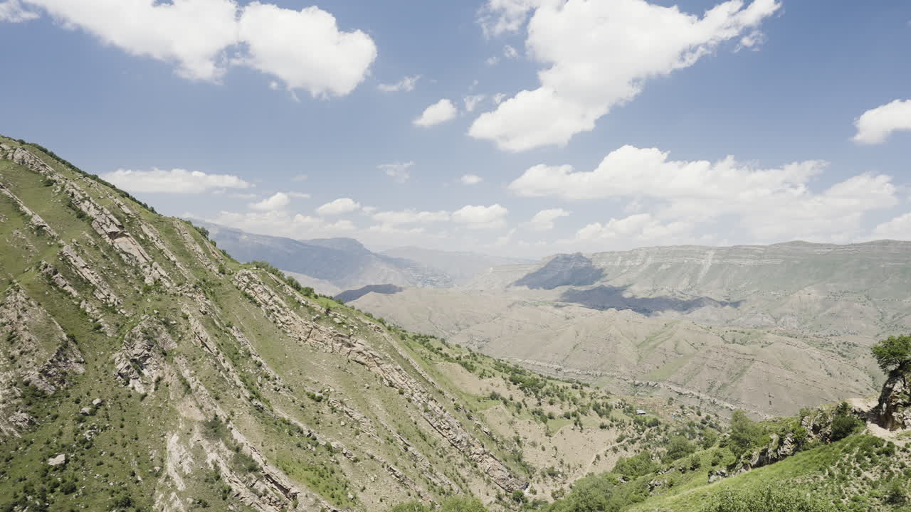 paisaje del valle de la montaña