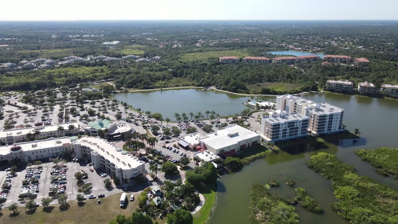 lakewood ranch mainstreet aerial, 바쁜 주차장, bradenton, 플로리다의 먼 공중