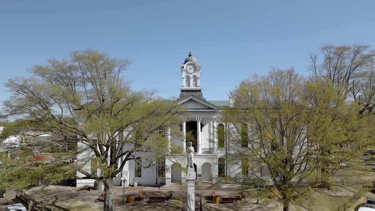 미시시피 주 옥스퍼드 에 있는 남부 연합군 동상 의 클로즈업