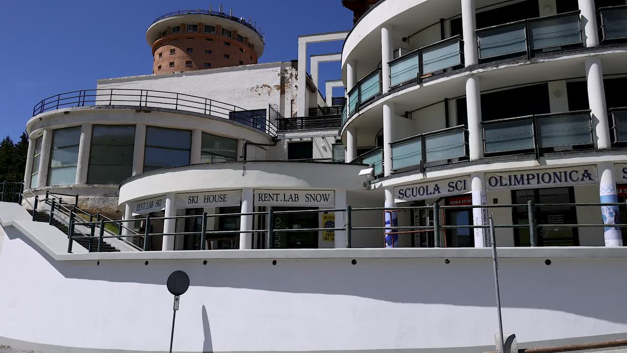 이탈리아 피에몬테 에 있는 현대적 인 건물