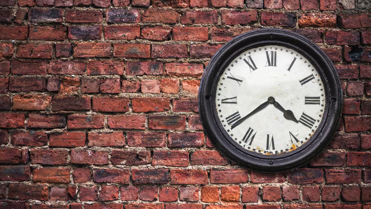 Grungy Time Lapse Station Clock
