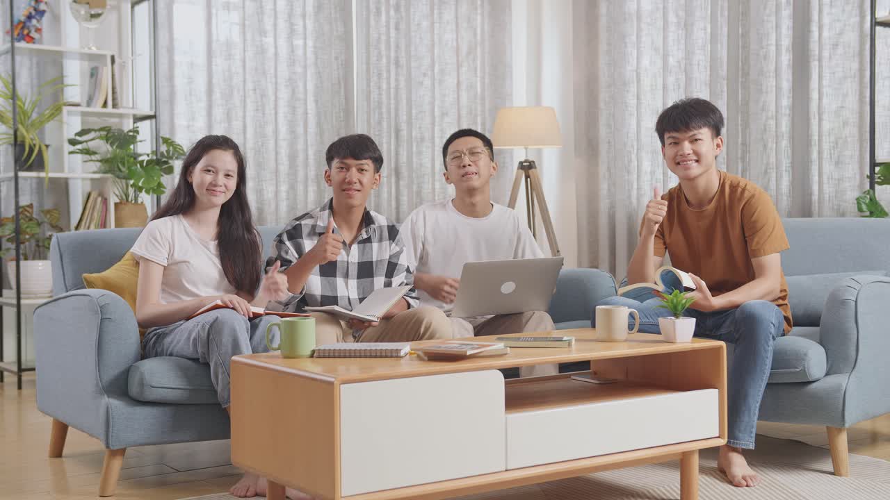 함께 공부하는 학생