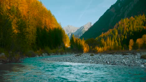 Alpes-Austríacos-Montaña-Río