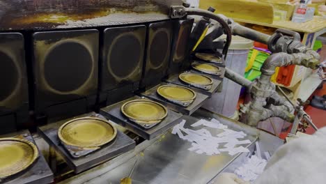 proceso de fabricación de galletas de la fortuna en una fábrica en la ciudad china de san francisco