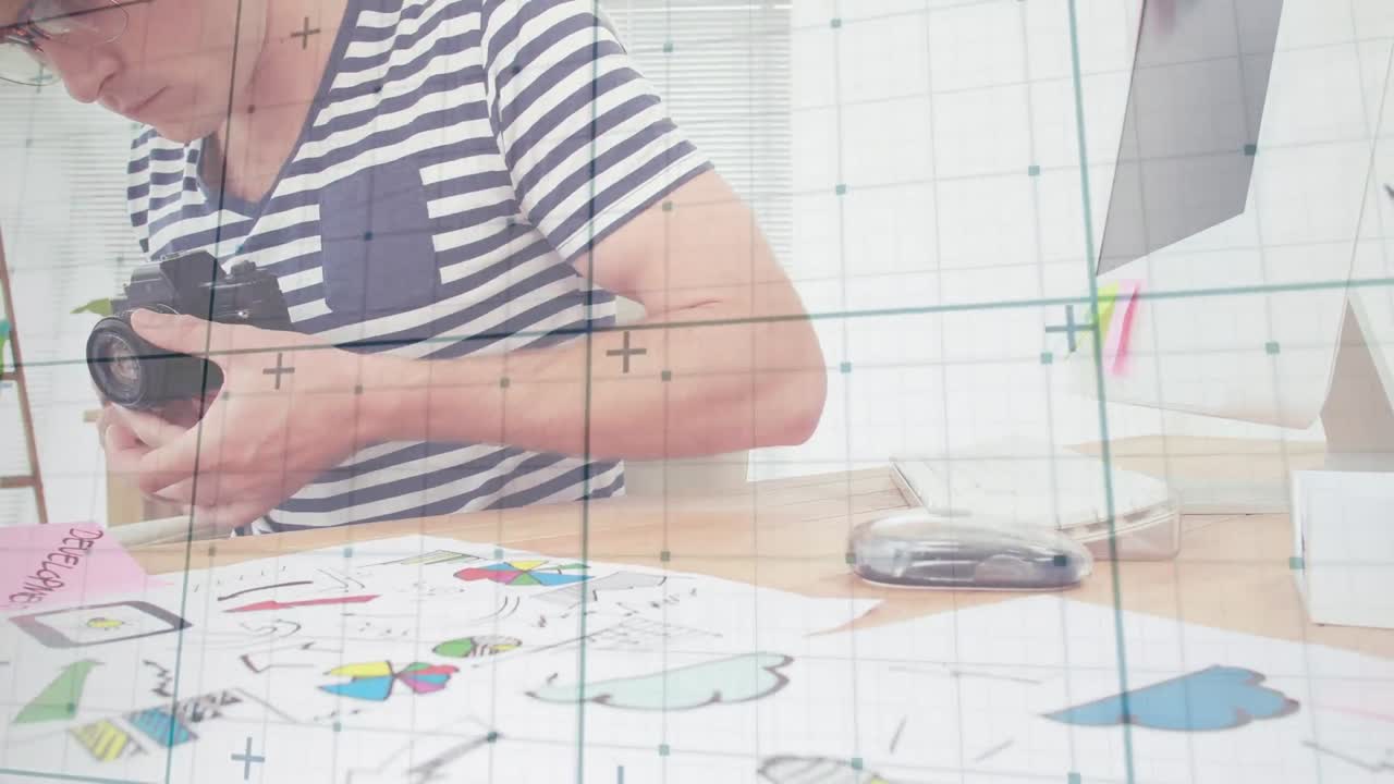 카메라를 사용하는 백인 사업가에 대한 데이터 처리 애니메이션