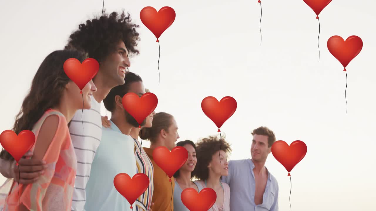 해변에서 포옹하는 친구들 위에 심장 아이콘의 애니메이션