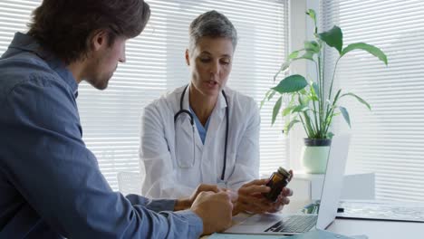 profesional médico en el trabajo