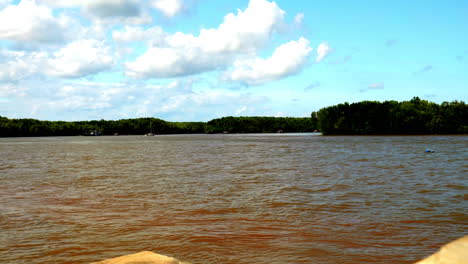 Time-lapse-of-the-river-in-Krabi