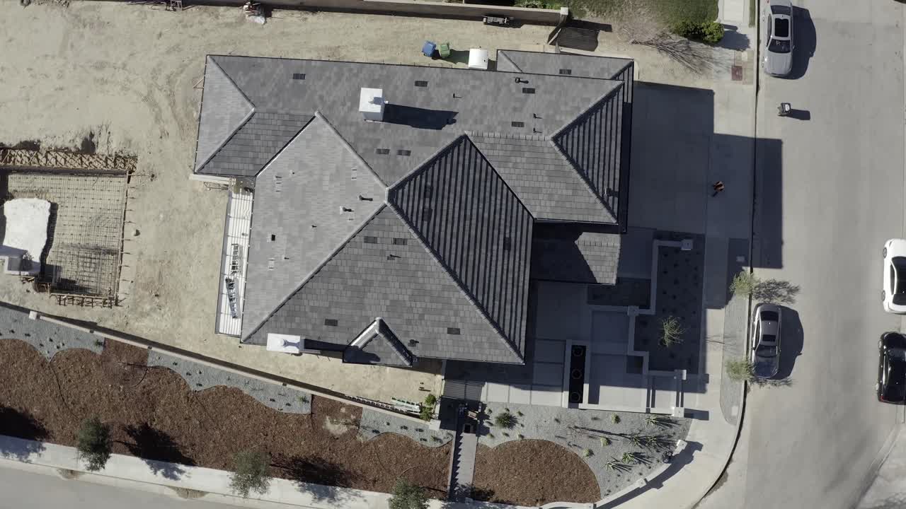 órbita ascendente aérea, nueva estructura de la casa inmobiliaria del proyecto de la azotea