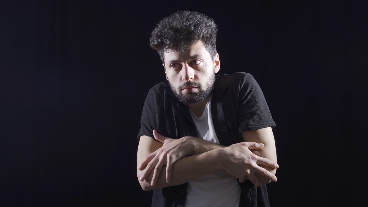 o doente mental torna-se agressivo.