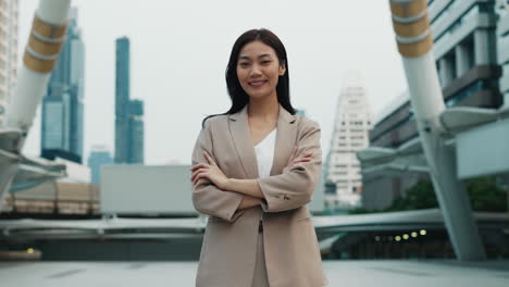 confident business woman in city