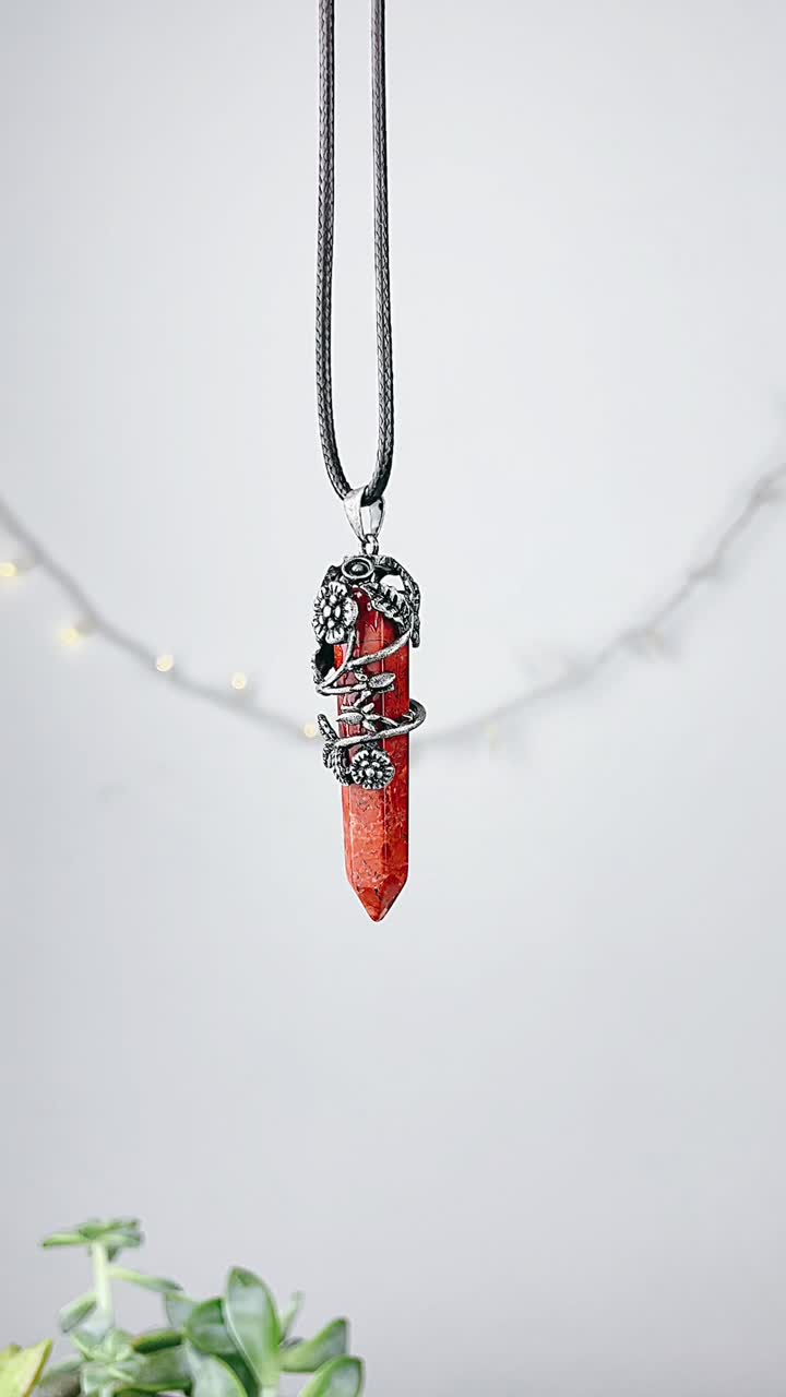 Red Stone Crystal Necklace with Floral Design