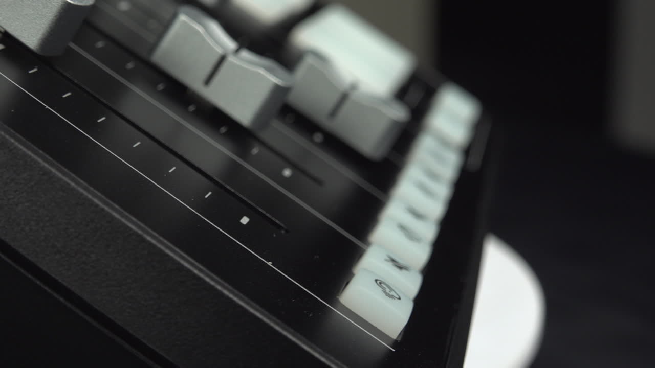 R&oslash;deCaster Duo Audio Equipement in detail