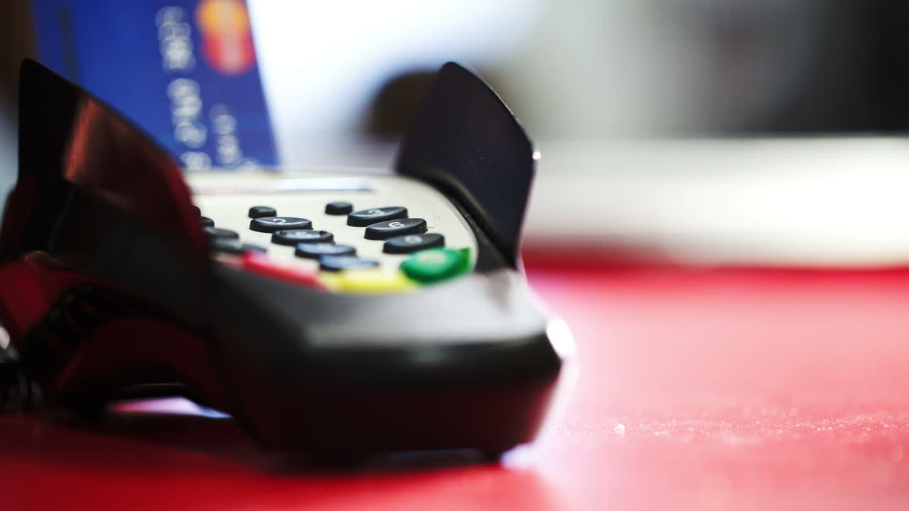 transferencias sin efectivo mediante terminales bancarios