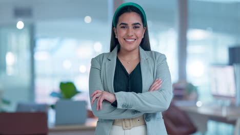 Face,-arms-crossed-and-happy-business-woman