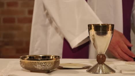 the priest is a human being, who makes mistakes, loves, embraces and shows the love of god made flesh in jesus christ. the eucharist is a way to express: holy saints
