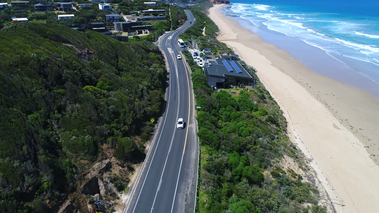 그레이트 오션로드를 따라 차를 따라