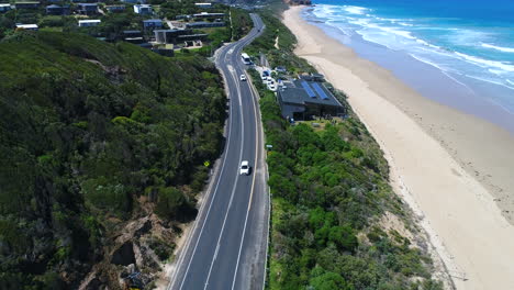 follow car along great ocean road