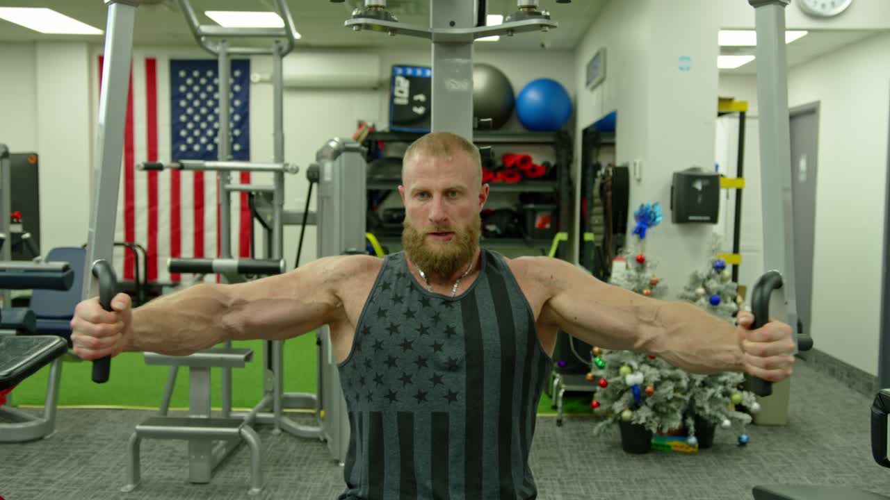 Strength man trainer bodybuilding achievement goals