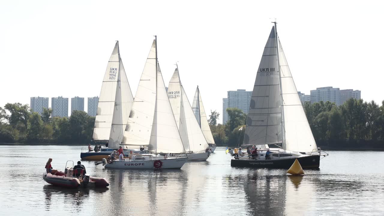 강에서 항해 대회