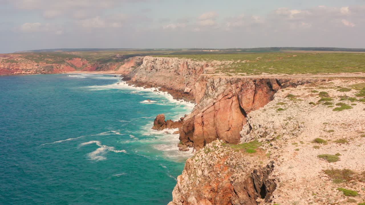 antena: el paisaje alrededor del cabo de são vicente en el algarve, portugal