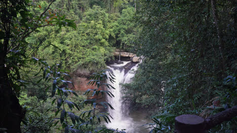 Hermosa-Cascada-Haew-Suwat-Y-Parque-Nacional-Khao-Yai-En-Tailandia