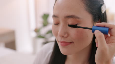 Makeup,-eyelash-and-beauty-artist-with-asian